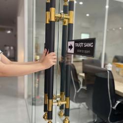 Tay nắm cửa kính 